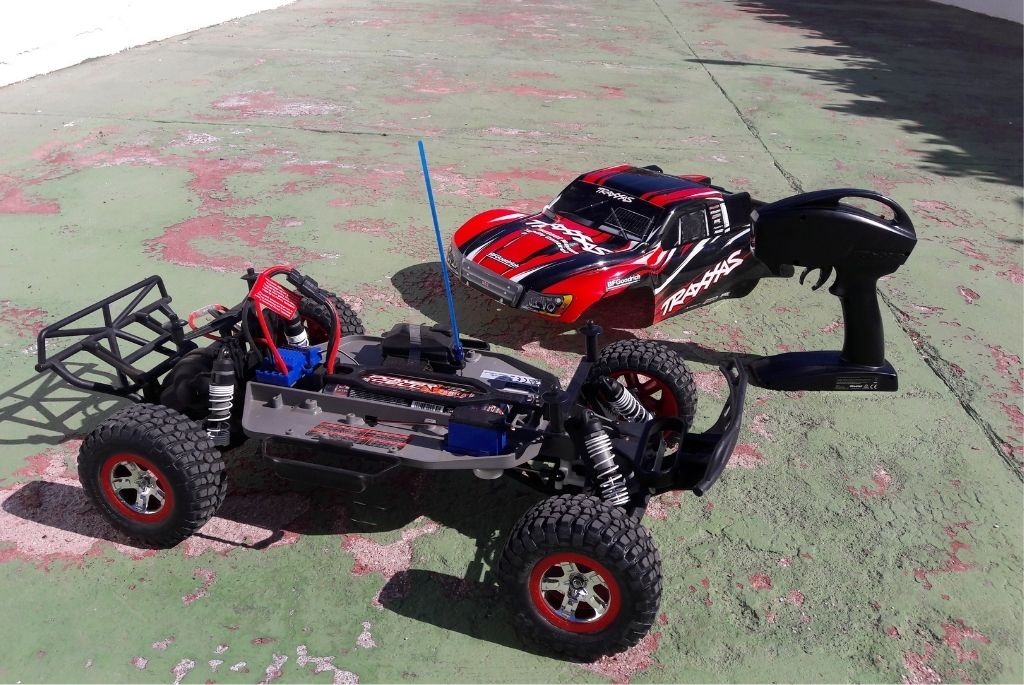 RC Car Turns Off While Driving? Here's What To Do