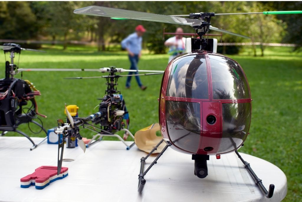 Are Bigger RC Helicopters Harder To Fly?